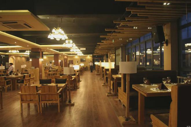 国内餐饮消费需求仍然旺盛行业迎来快速转型期餐饮企业怎么办(图1)