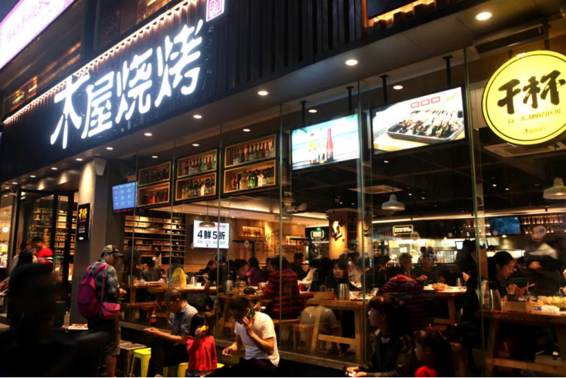 2022餐饮加盟大事件盘点：有品牌暴雷沉寂有品牌靠加盟续命(图6)