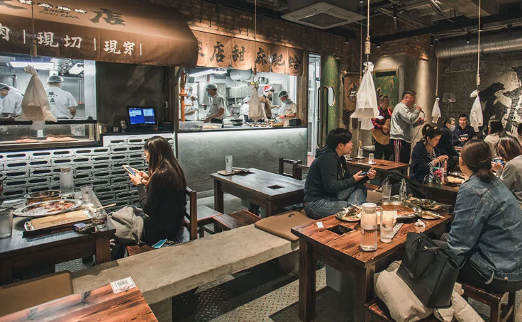 连锁餐企如何打造差异化：文旅和地方菜系成突破口！(图2)