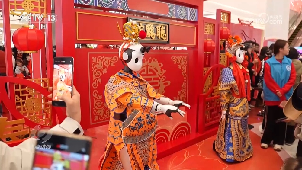焦点访谈｜春节假期“红红火火” 消费市场“热气腾腾”(图1)