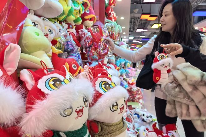 2025年春节消费扫描：消费降级与复苏并存经济寒冬需要暖意(图1)