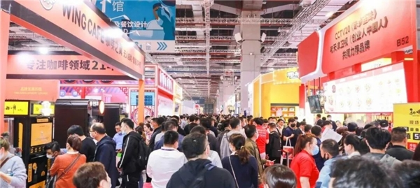 橡鹭科技爆炒机器人美膳狮亮相上海国际连锁加盟展览会br(图1)
