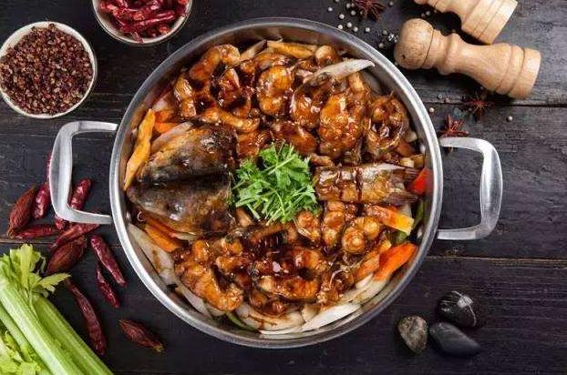 海量财经丨绿茶餐厅五年上市之路：2024年翻台率下降 曾因食品安全问题被证监会问询