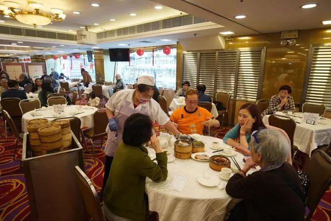 曾经的美食天堂香港餐饮业客源流失严重高租金高定价模式制约