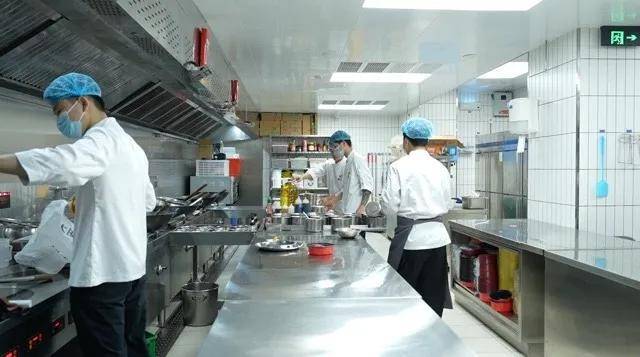从海底捞到全聚德明厨亮灶外卖卫星店重构外卖生态(图2)