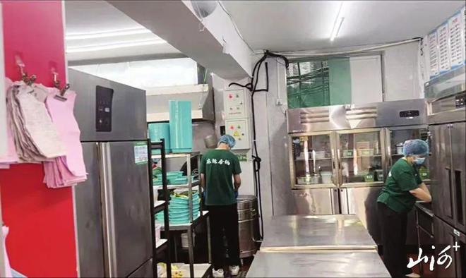 从厨房到餐桌、从平台到骑手…山西召开外卖食品安全整治工作现场会(图1)