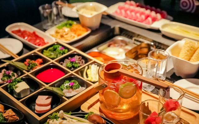 海底捞上半年净利降137% 外卖业务能否力挽狂澜？(图1)