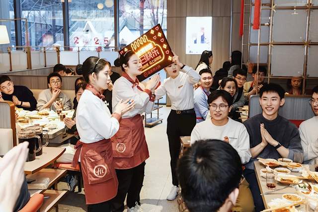 海底捞上半年净利降137% 外卖业务能否力挽狂澜？(图3)