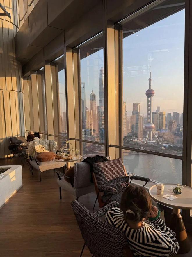 趋势：只有男女约会进卡座餐饮包间要消失了？(图2)