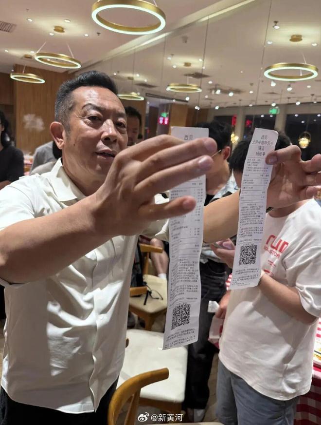 西贝创始人：罗永浩方结账时攒了会员积分走后一小时却说“恶心”明天起全国所有门店上线“罗永浩菜单”