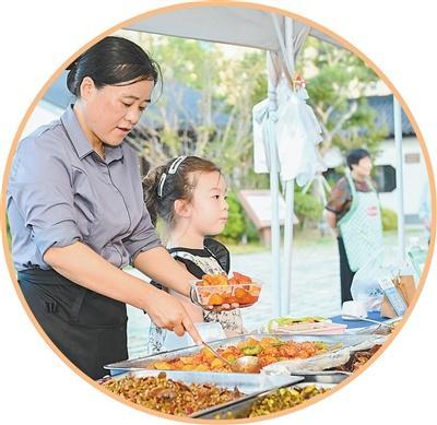 人民日报｜南京等地餐饮业在创新中突围(图2)