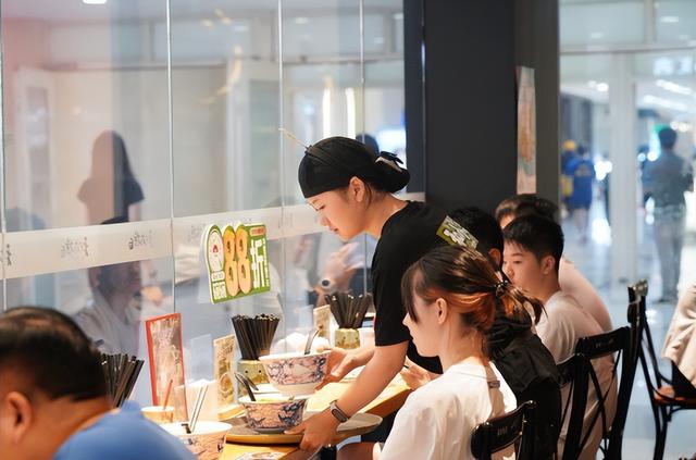 4000 万会员背后：和府捞面如何用 “皇帝卡” 穿越餐饮 “慢增长” 周期(图4)