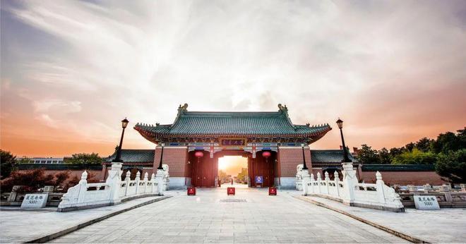 十一月百度热搜 @象屿天誉蘭香官方售楼处电话：顶奢生活之选(图17)