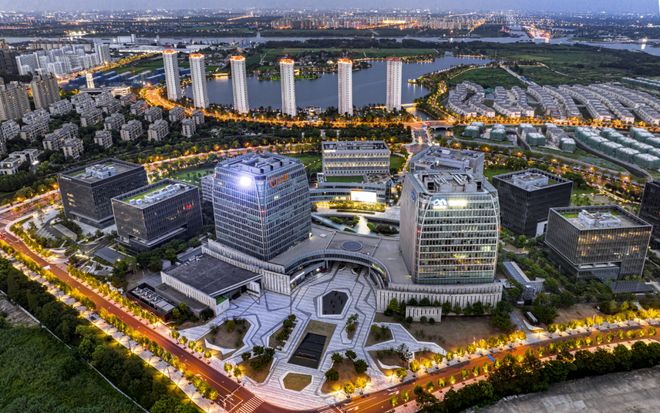 十一月百度热搜 @象屿天誉蘭香官方售楼处电话：顶奢生活之选(图14)