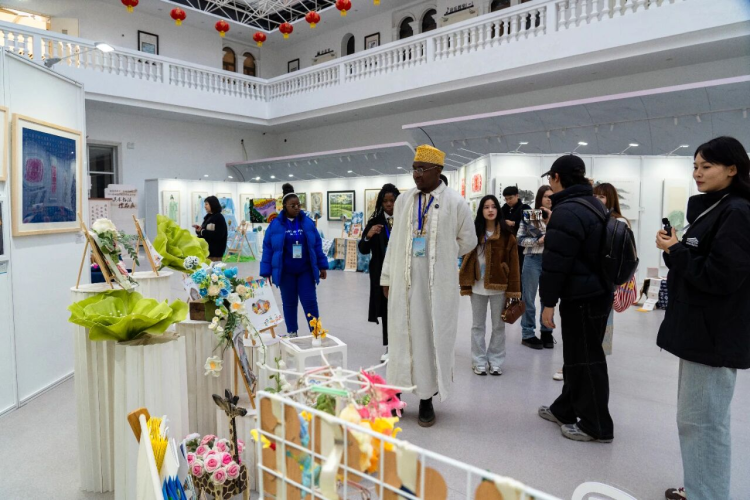 江苏徐州：古今交融、产业探源国际留学生邂逅“经开6小时”(图6)