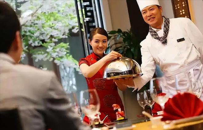 餐饮老板陷现金流死局！金融黑马精准破局一招让新店月赚20万(图8)