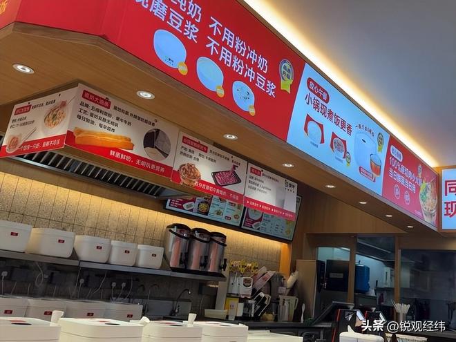 年暴涨114%80平米小店日流水5万店长年薪80万！南城香咋做的(图11)