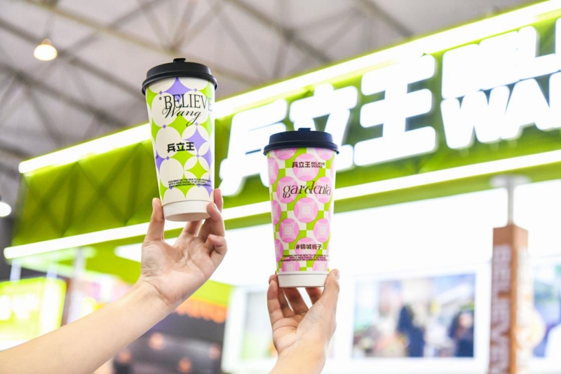 霸王茶姬市值蒸发377亿：单店GMV七连跌加盟光环褪色(图1)