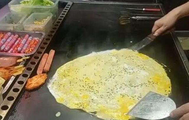 半年倒闭161万家60%快餐店活不过12个月？2025一场餐饮大逃杀(图8)