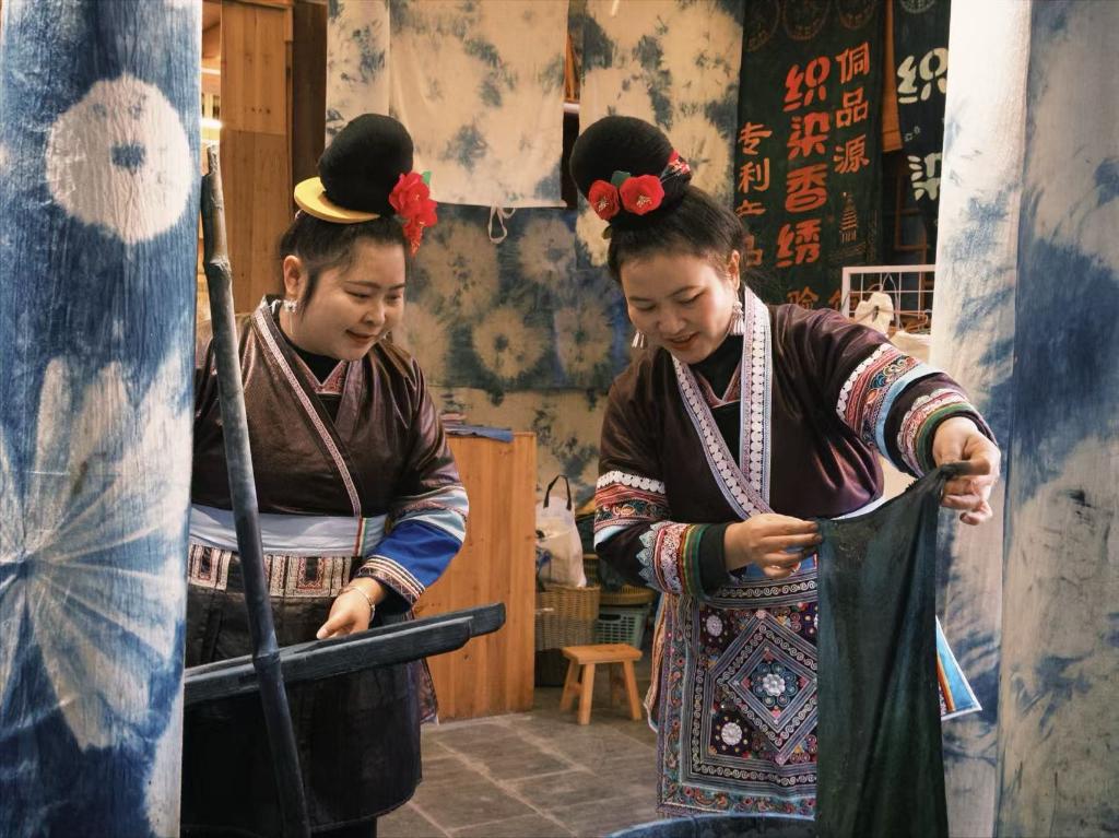 贵州千年侗寨非遗织就乡村振兴锦绣路(图2)