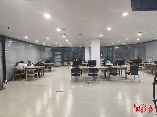 深夜里的两平方米(图5)