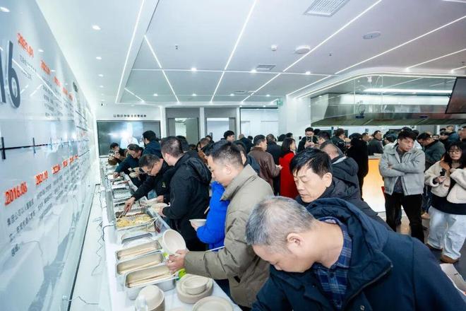 看懂两会这几点才算看懂餐饮未来：政策已亮牌(图2)