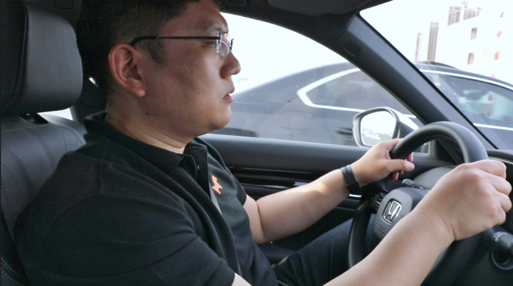 挪瓦创富集 教培校长二度创业卖咖啡加盟挪瓦搏一把(图2)