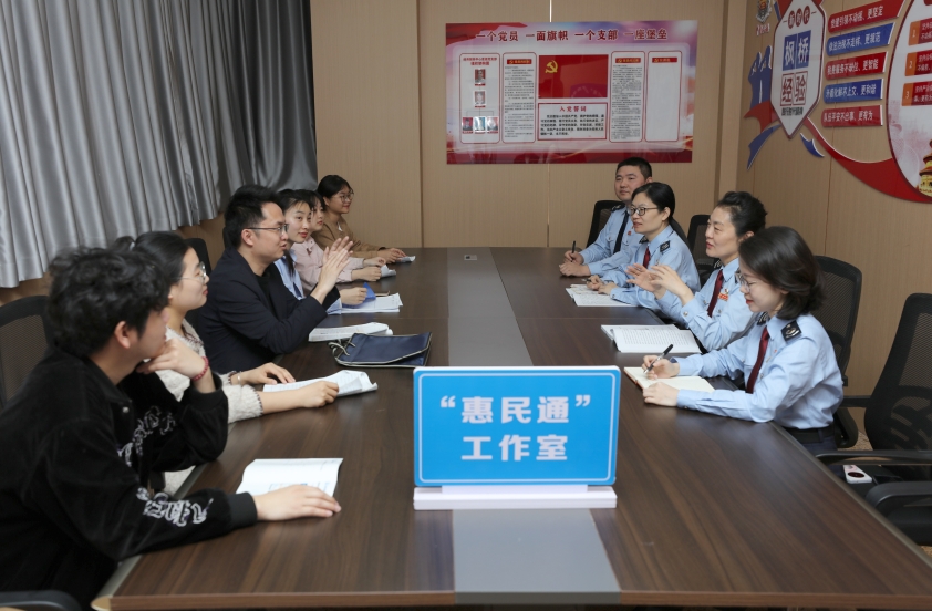在税务一线唱响劳动者之歌（三）(图2)