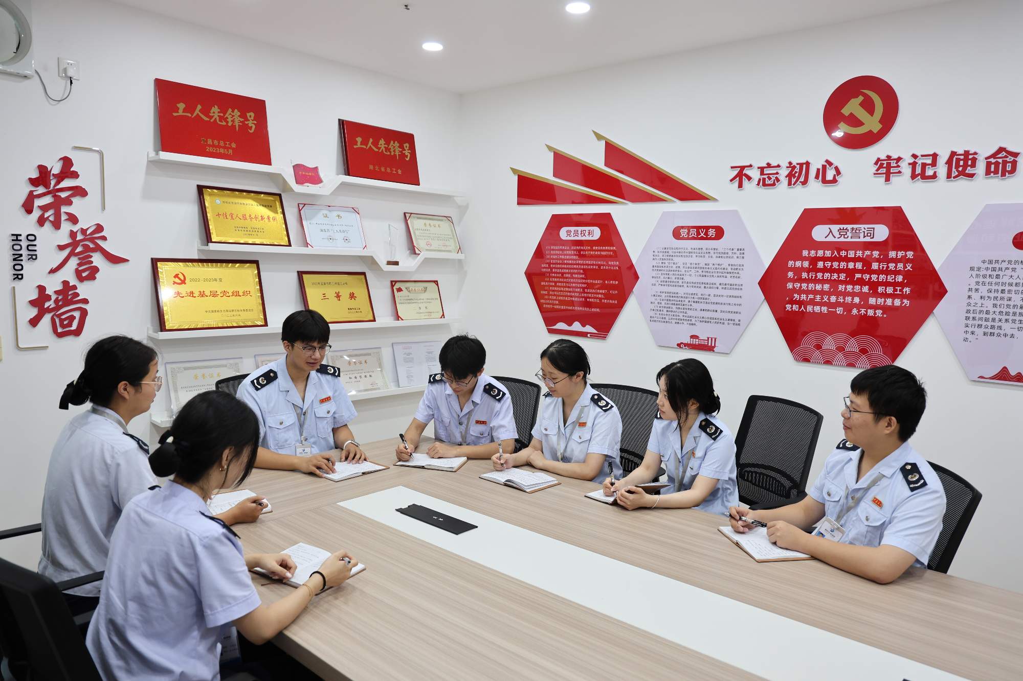在税务一线唱响劳动者之歌（三）(图3)