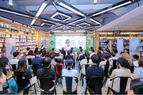 格律诗集《一举风荷正未央》作品分享会在深圳成功举办(图1)
